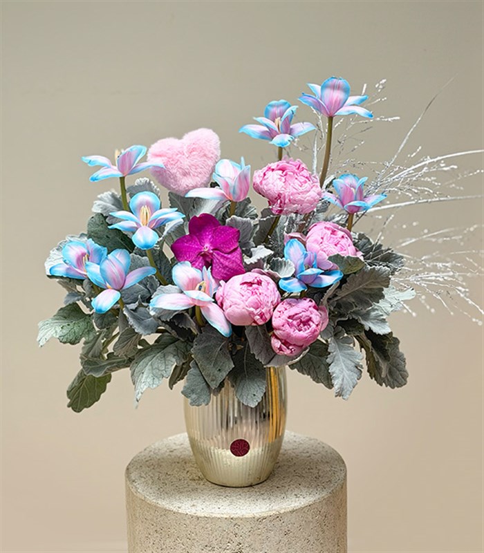 Moonpetal Deluxe Silver Vazoda Unicorn Lale Pembe Şakayık Aranjmanı