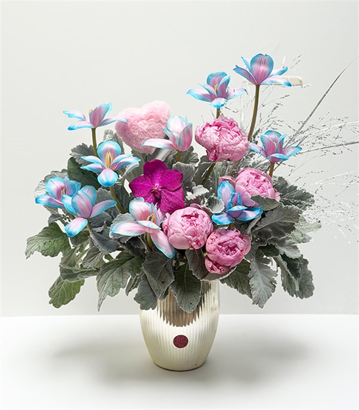 Moonpetal Deluxe Silver Vazoda Unicorn Lale Pembe Şakayık Aranjmanı