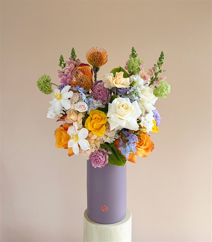 Bloom Deluxe Lila Seramik Vazoda Bahar Çiçekleri