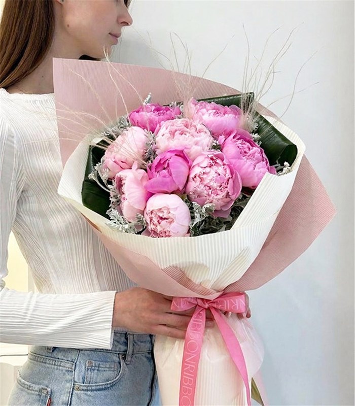 Agnes Pembe 9 Şakayık Buketi