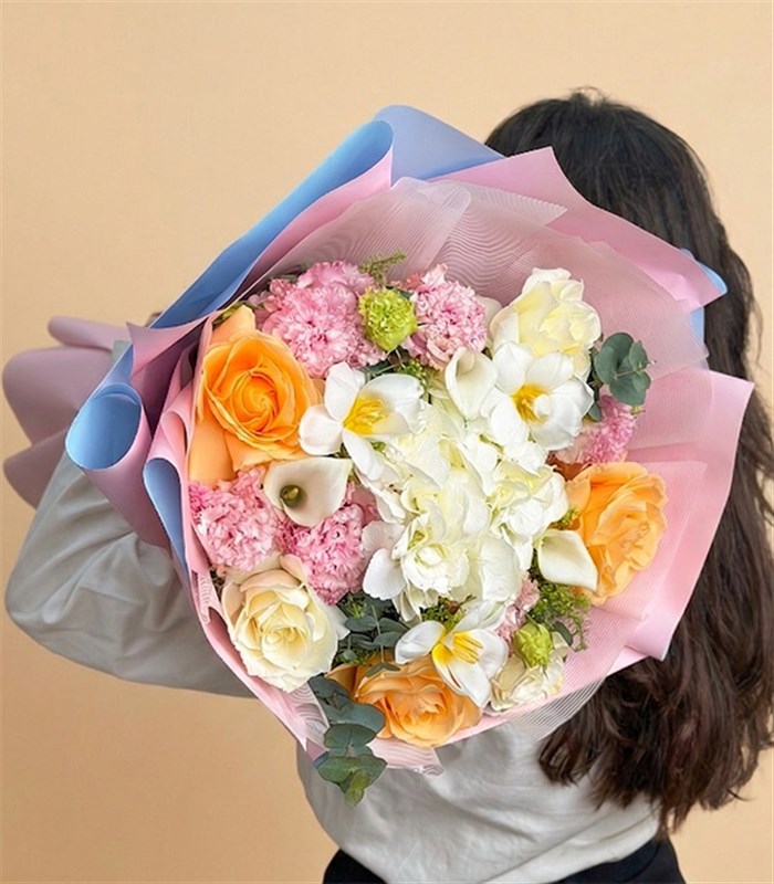 Eloria Beyaz Ortanca Gala Kayısı Gül Buketi