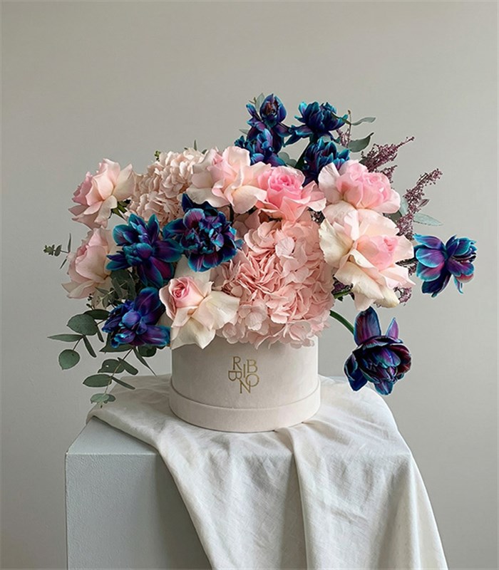 Douce Serenite Pembe Gül Ortanca Galaksi Lale Bahar Aranjmanı