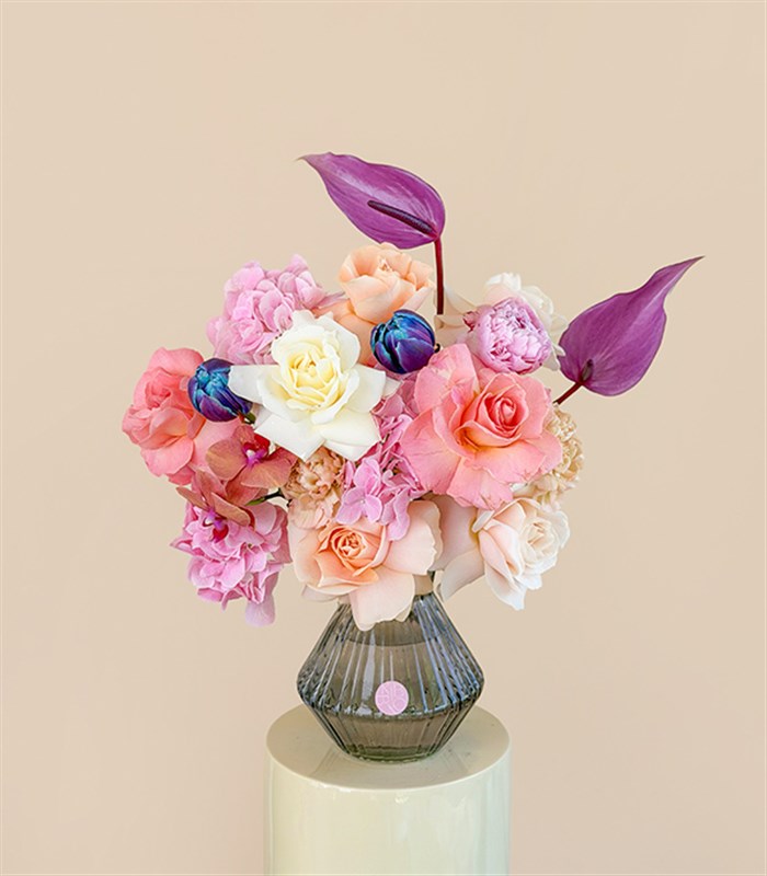 Viola Pembe Şakayık Galaksi Lale Bahar Aranjmanı