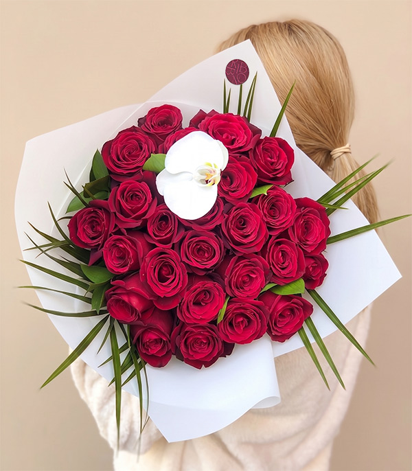 Amore 25 Kırmızı Gül Buketi