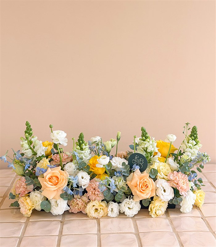 Brise Apricot Rose White Spring Flowers Table Arrangement