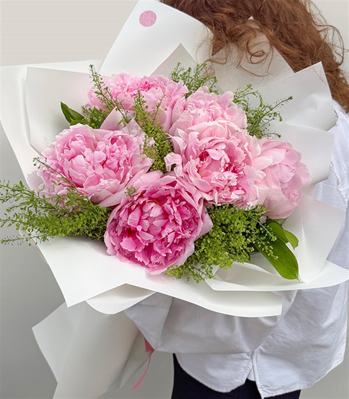 Agnella 5 Pink Peony Bouquet