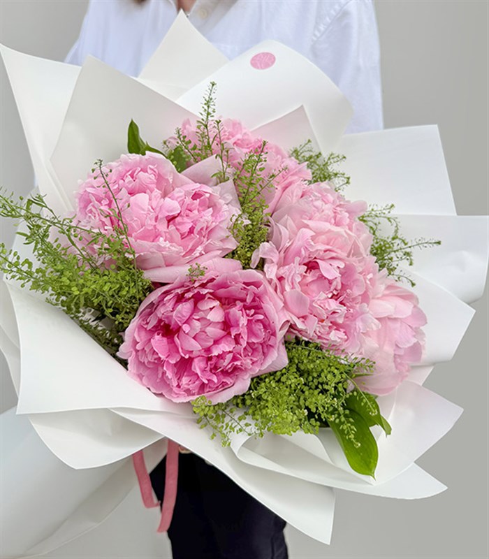 Agnella 5 Pink Peony Bouquet