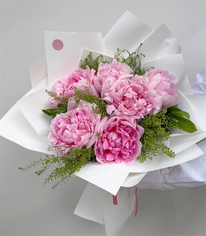 Agnella 5 Pink Peony Bouquet
