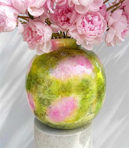 Royal Deluxe Poplars Pink Effect Limited Edition - 100 Pink Peonies in a Vase