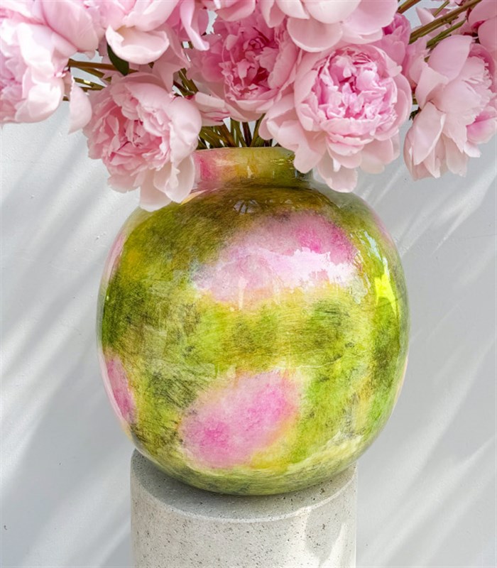 Royal Deluxe Poplars Pink Effect Limited Edition - 100 Pink Peonies in a Vase