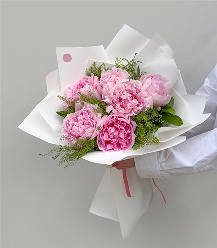 Agnella 5 Pink Peony Bouquet