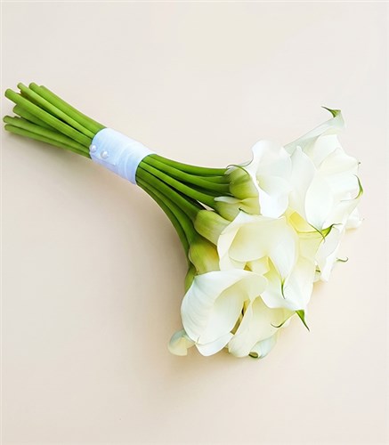 Pure Love 20 White Gala Bridal Bouquet