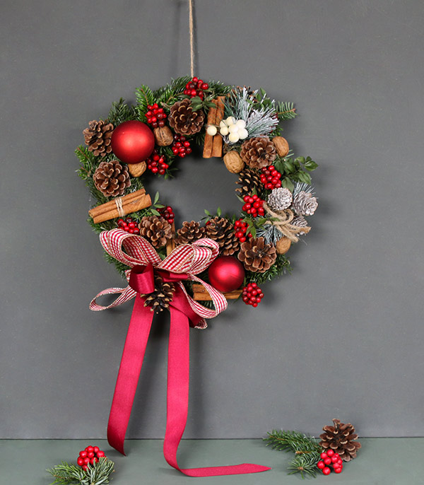 Classic Christmas Door Wreath