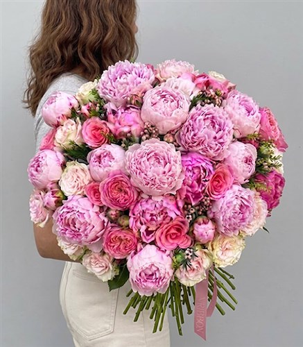 Royal Deluxe Pink Coral 25 Peonies 25 Roses Bouquet