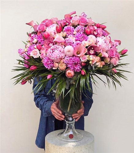 Royal Deluxe Panoramic Pink Peony Vase Arrangement