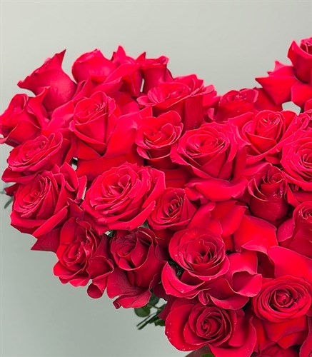 Red Heart Deluxe Vazoda Kalp 41 Kırmızı Gül Aranjmanı