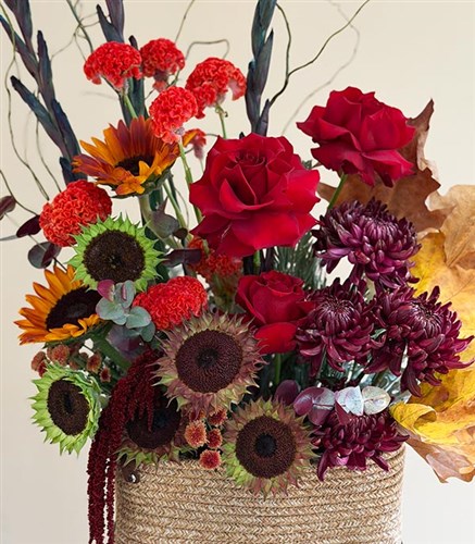 Recolte Autumn Arrangement of Red Roses and Sunflowers in a Basket