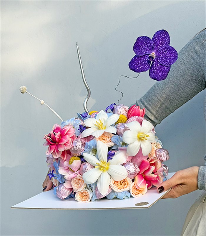 RIBBON Flower Cake Deluxe Çiçek Çikolata Aranjmanı