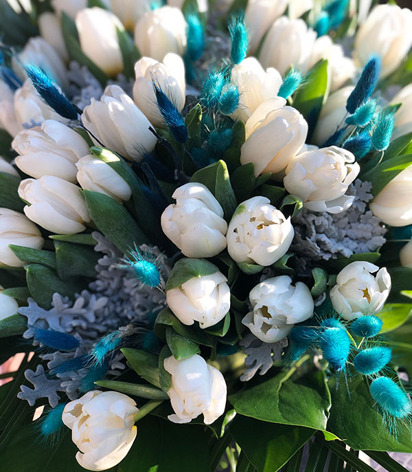 50 White Tulip Dream Bouquet