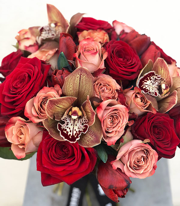 Deluxe Love Song Cappucino Red Roses Bouquet