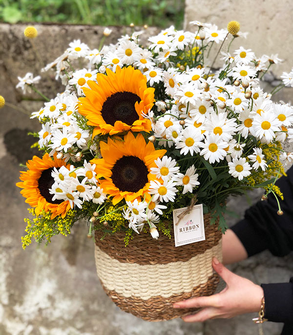 Daisies Sunflower Bouquet in Basket