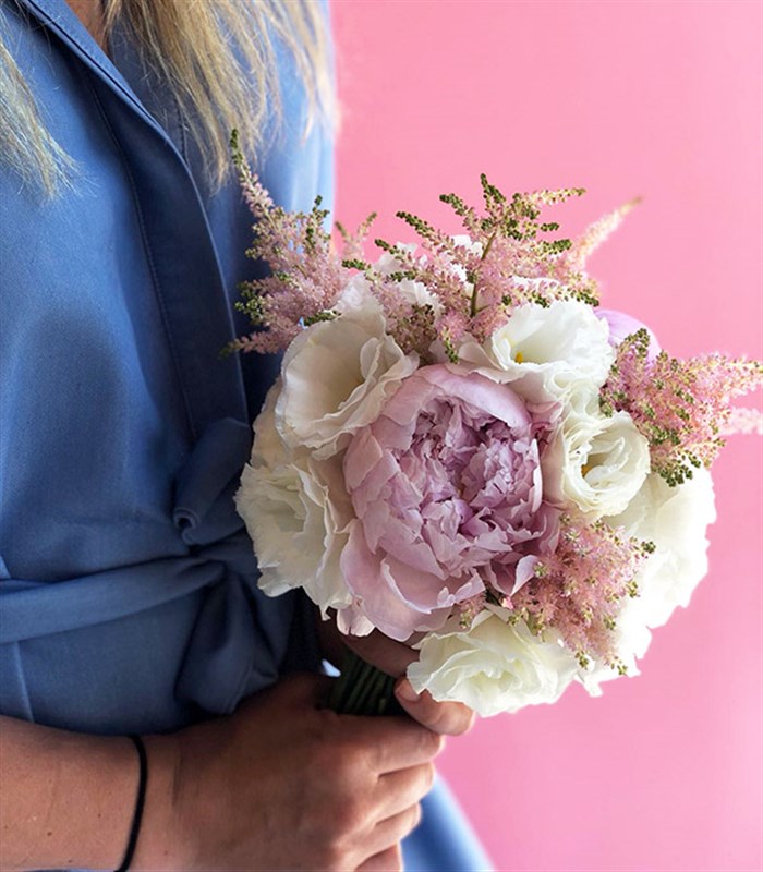 Pembe Rüyalar 5 Pembe Şakayık Beyaz Lisiantus Gelin Buketi