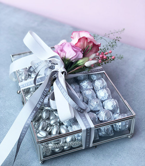 Royal Deluxe Silver Glass Chocolate Box