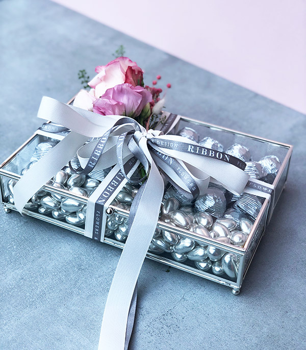 Royal Deluxe Silver Glass Chocolate Box