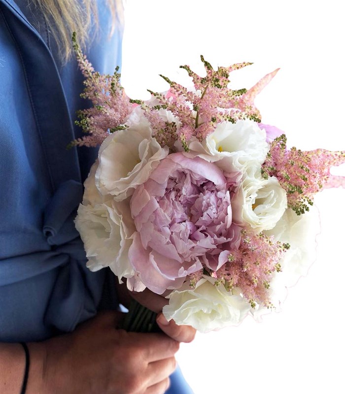 Pembe Rüyalar 5 Pembe Şakayık Beyaz Lisiantus Gelin Buketi