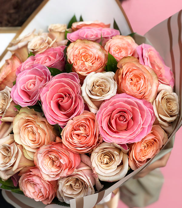 Rosaline Deluxe Pink Salmon Roses Bouquet