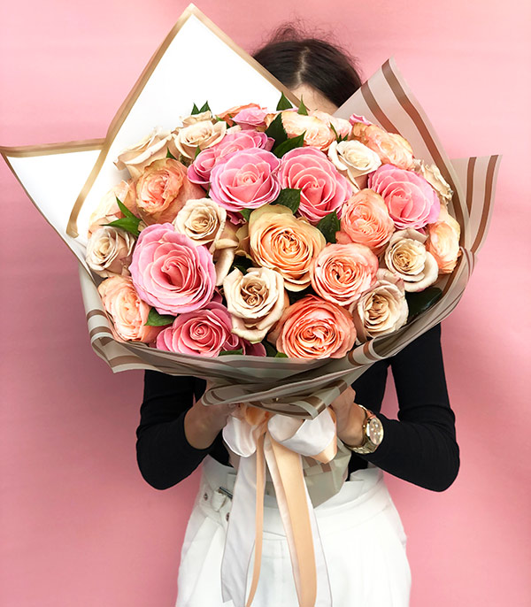 Rosaline Deluxe Pink Salmon Roses Bouquet