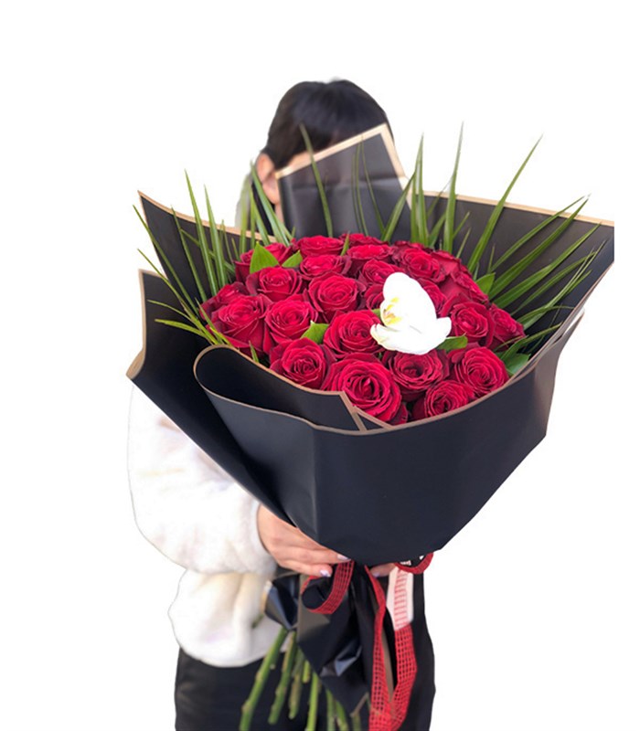 Amore 25 Kırmızı Gül Buketi