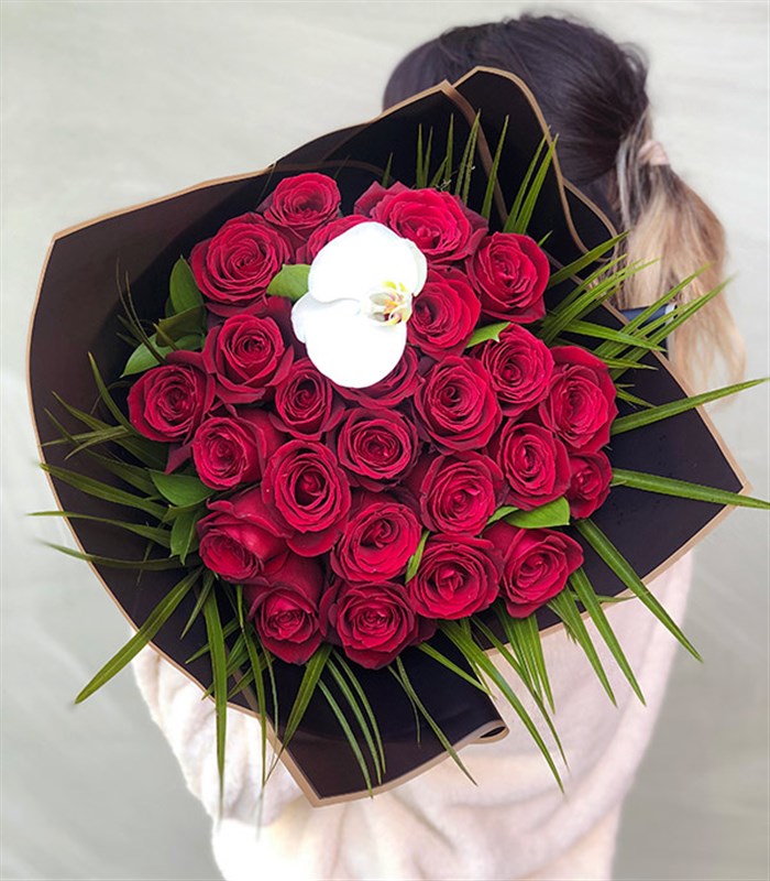 Amore 25 Kırmızı Gül Buketi