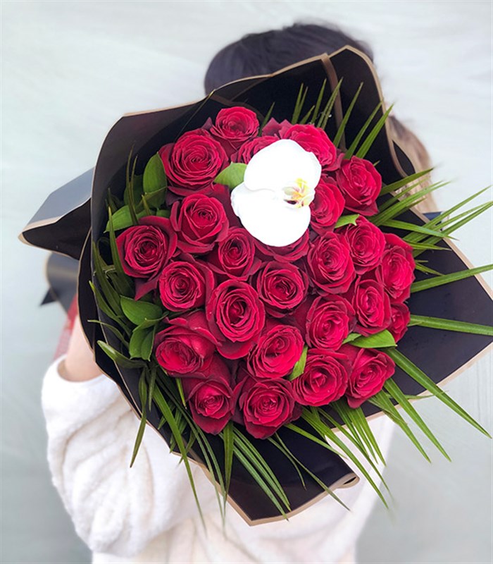 Amore 25 Kırmızı Gül Buketi