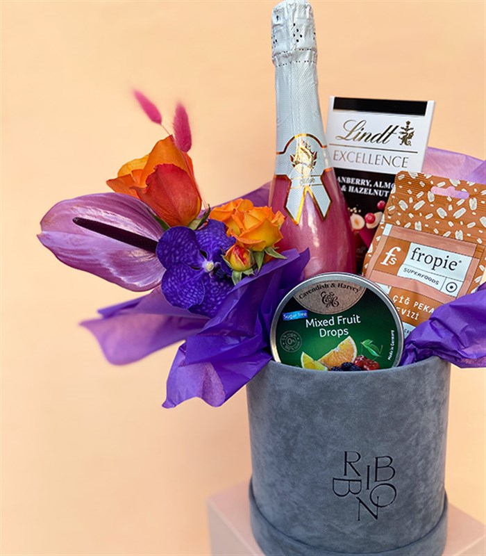 Alkolsüz Şampanyalı Kutlama Hediye Kutusu Gri