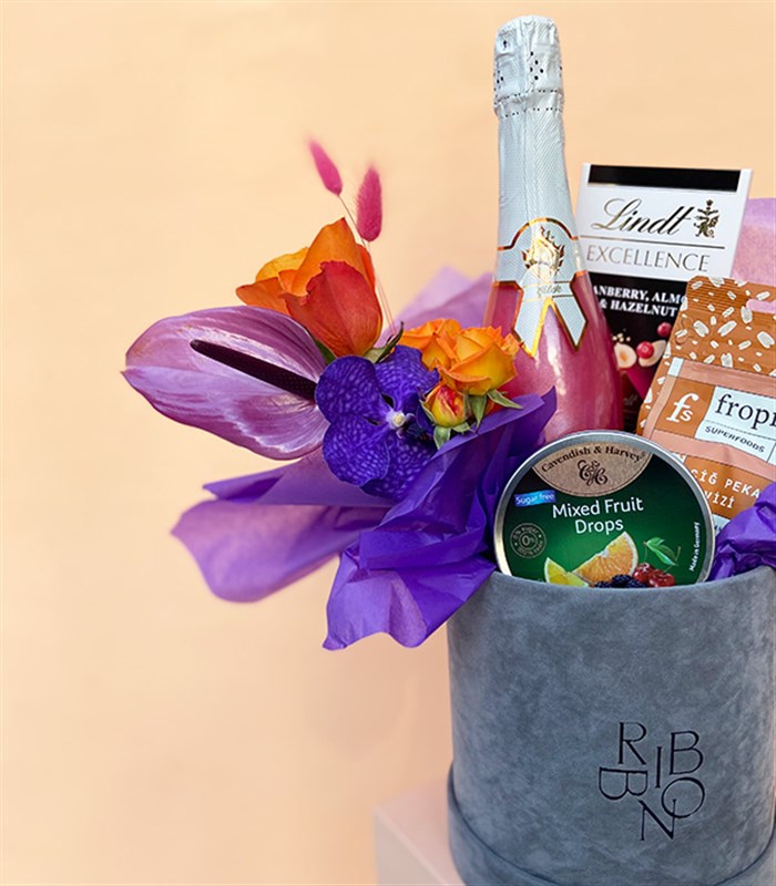 Alkolsüz Şampanyalı Kutlama Hediye Kutusu Gri