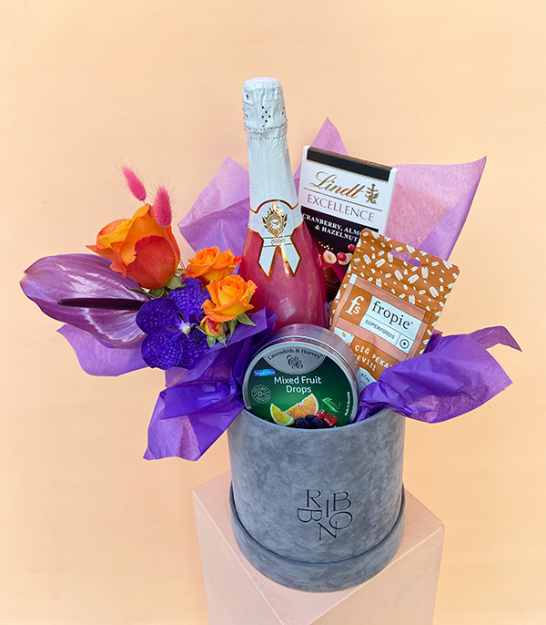 Non Alcoholic Champagne Celebration Gift Box Gray