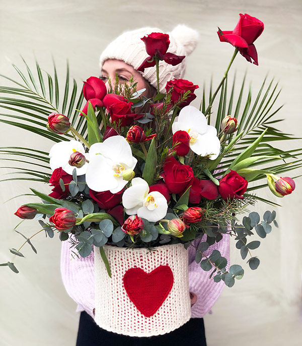Romeo Heart Knit Red Valentine's Day Arrangement