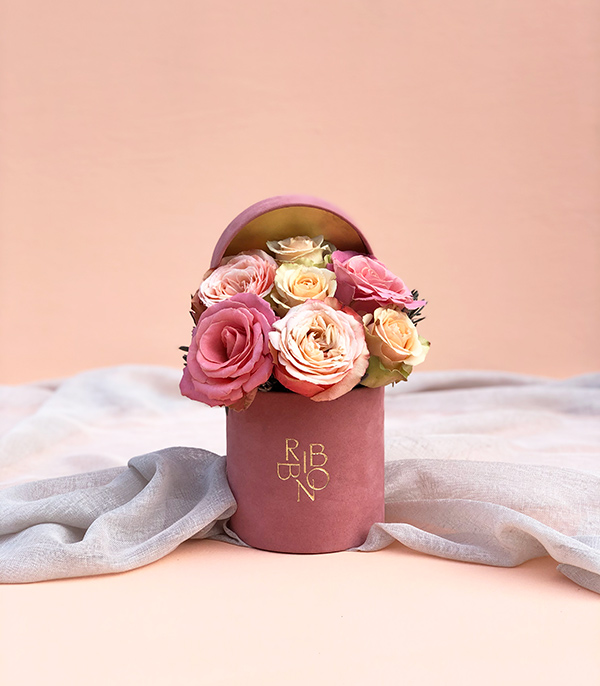 Rosaline Mini Somon Pembe Gül Kutu Çiçek