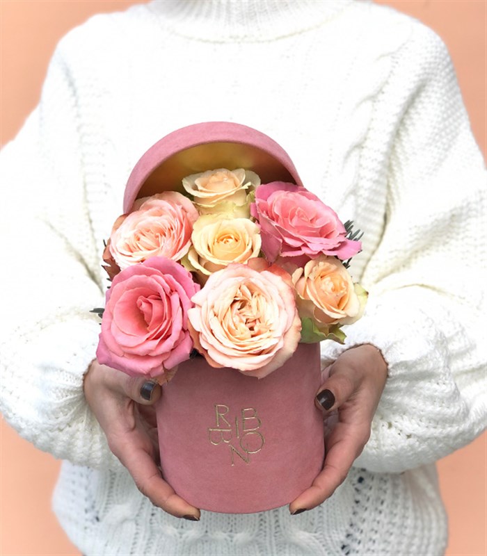 Rosaline Mini Somon Pembe Gül Kutu Çiçek