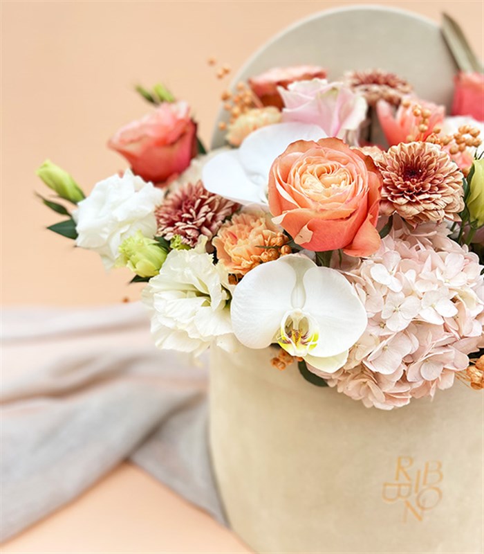 Lena Grand Pembe Ortanca Somon Gül Krem Kutu Çiçek