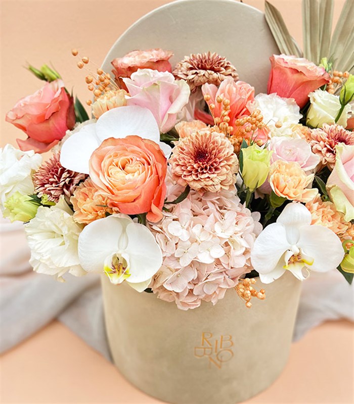 Lena Grand Pembe Ortanca Somon Gül Krem Kutu Çiçek