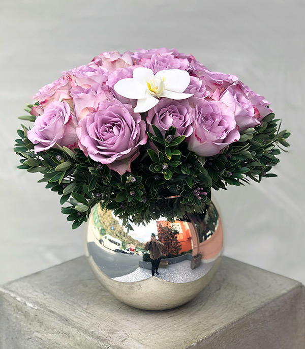 Chloe 25 Lilac Roses Silver Vase Arrangement