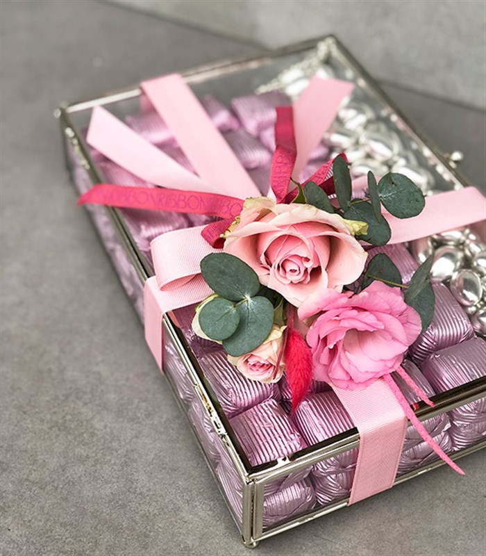 Pembe Silver Royal Deluxe 56Lı Cam Çikolata Kutusu