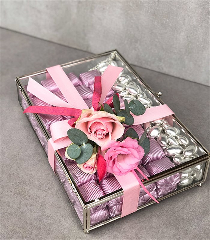 Pembe Silver Royal Deluxe 56Lı Cam Çikolata Kutusu