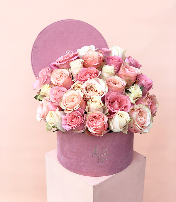 Rosaline Deluxe Pink Salmon Roses in Box