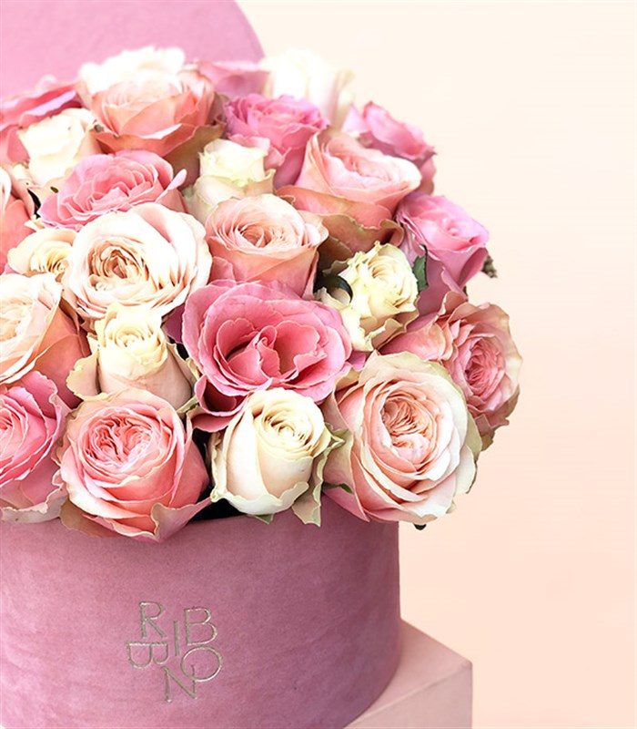 Rosaline Deluxe Pembe Somon Kutuda Güller