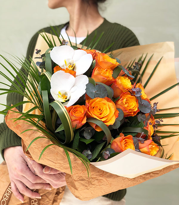 Heloise Deluxe 20 Orange Roses Bouquet