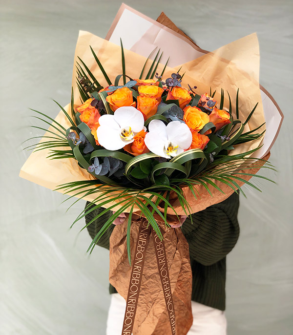 Heloise Deluxe 20 Orange Roses Bouquet