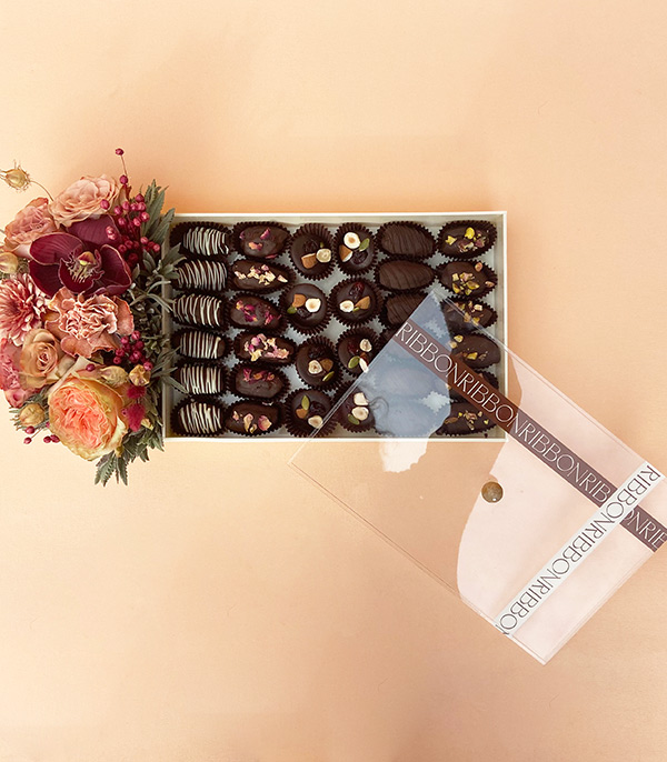 Grand Krem El Yapımı Çikolatalı Hurma Çiçek Kutusu